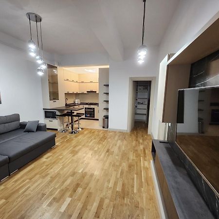 ياش Near Airport 2 Rooms Apartments In Himson المظهر الخارجي الصورة