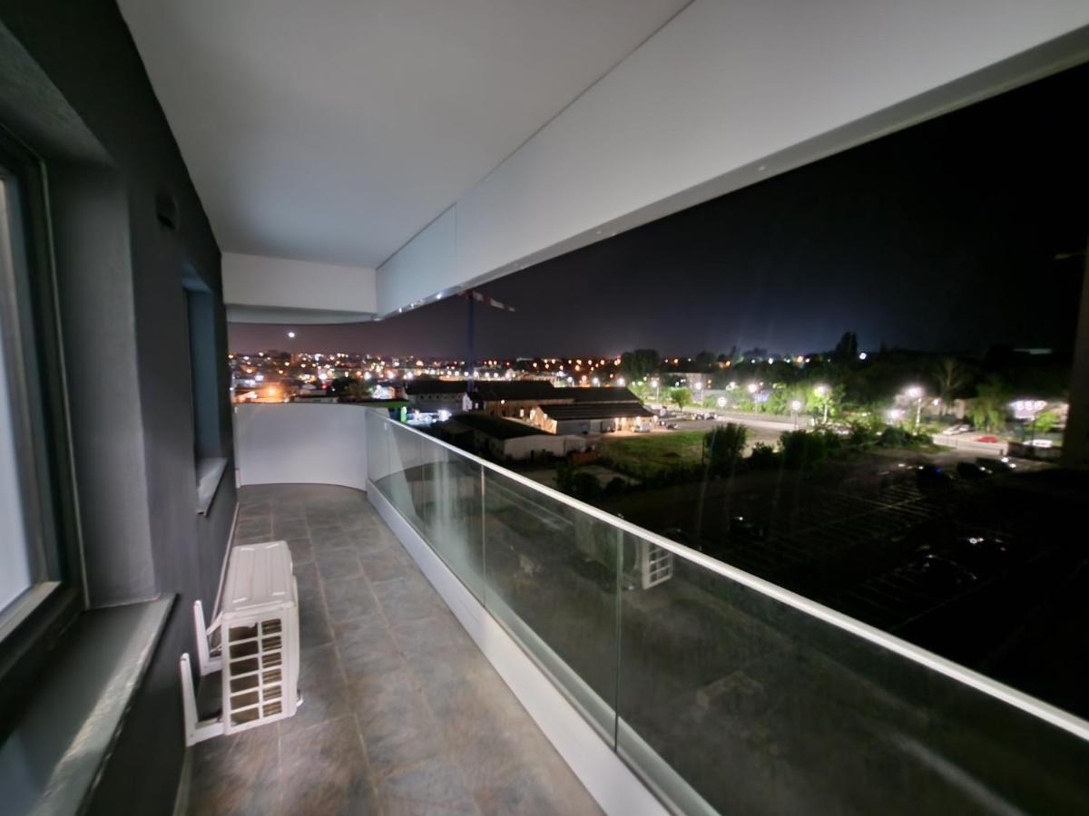 ياش Near Airport 2 Rooms Apartments In Himson المظهر الخارجي الصورة