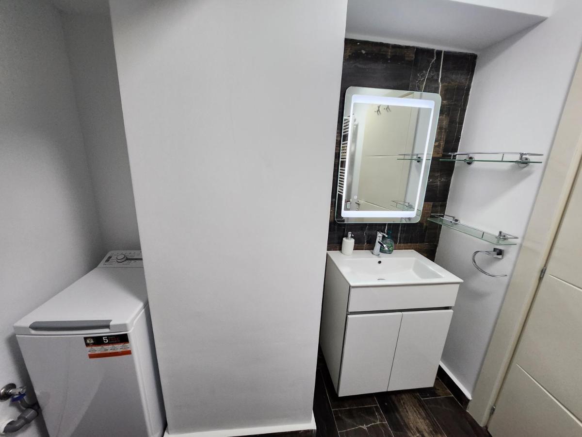 ياش Near Airport 2 Rooms Apartments In Himson المظهر الخارجي الصورة