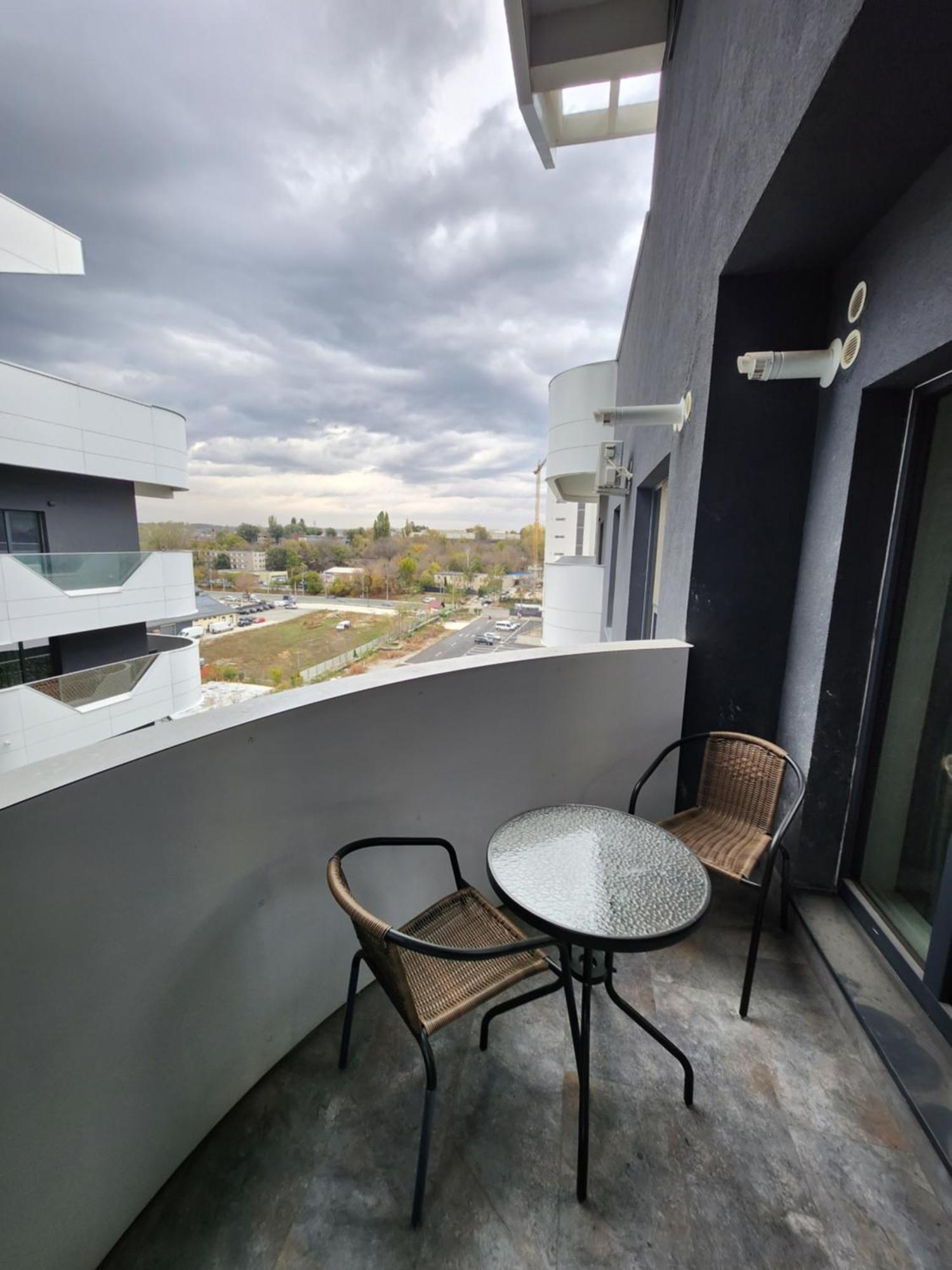 ياش Near Airport 2 Rooms Apartments In Himson المظهر الخارجي الصورة