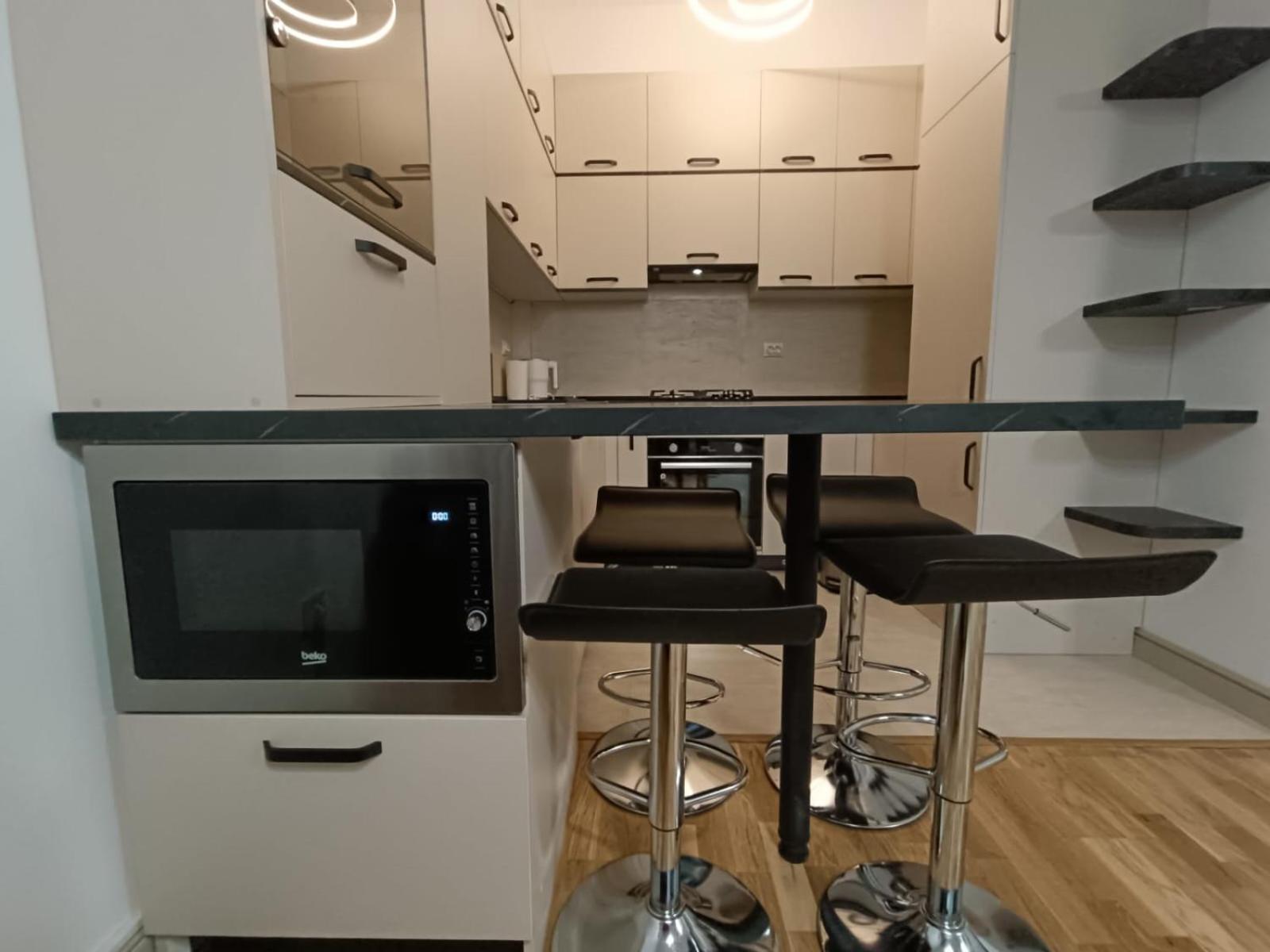 ياش Near Airport 2 Rooms Apartments In Himson المظهر الخارجي الصورة