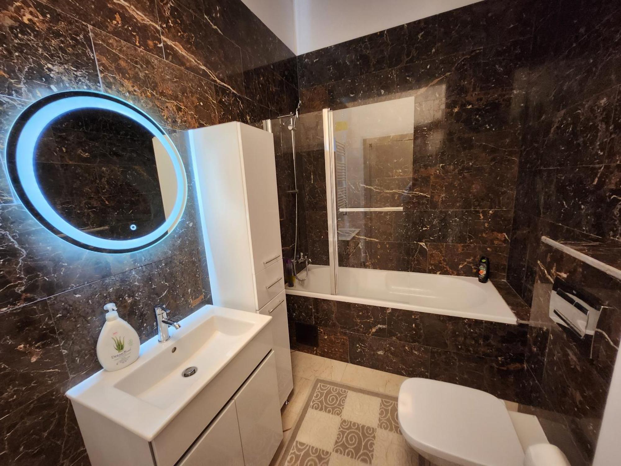 ياش Near Airport 2 Rooms Apartments In Himson المظهر الخارجي الصورة